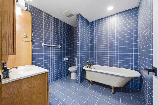 Building Photo - 12863 159th Ct N