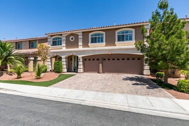 Building Photo - Bright & Spacious 5-Bedroom Home with 3-Car Garage in 89141
