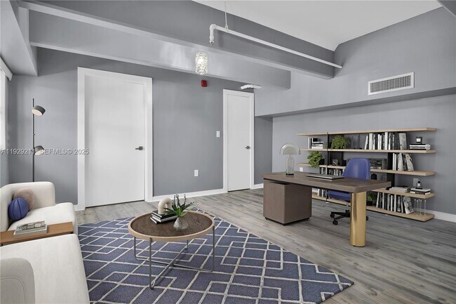 Building Photo - 4332 Collins Ave