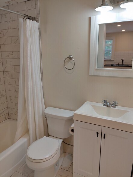 Building Photo - 75 Lincoln St