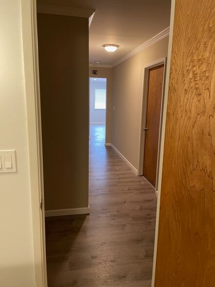 Hallway - 6147 Seminary Ave