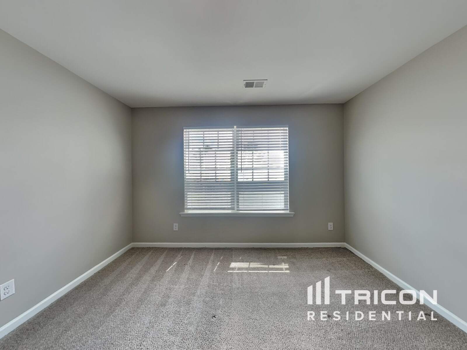 Building Photo - 364 Eastfair Dr