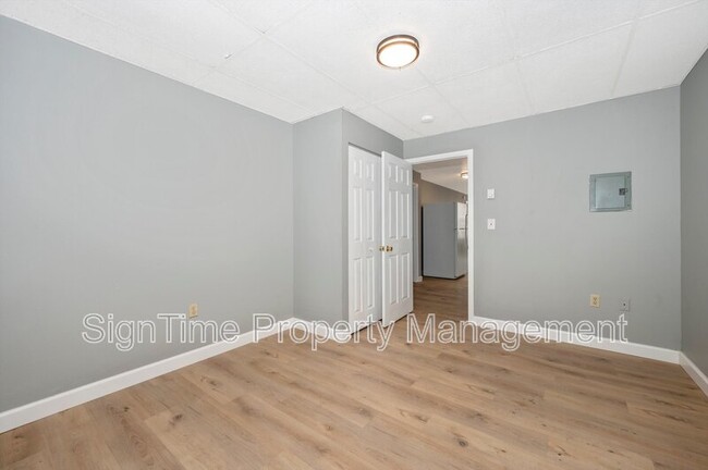 Building Photo - 225-229 Jonathan Street (new) - 229-302