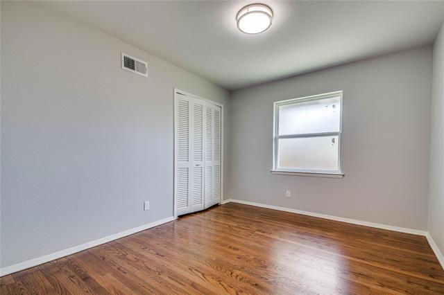 Building Photo - 9036 Clearwater Dr