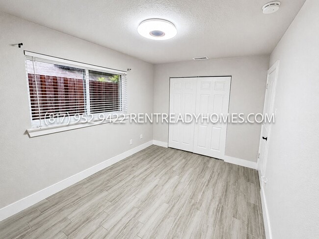 Building Photo - 12372 High Meadow Dr