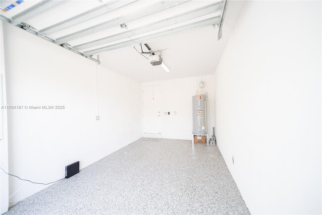 Building Photo - 3667 SW 26th St