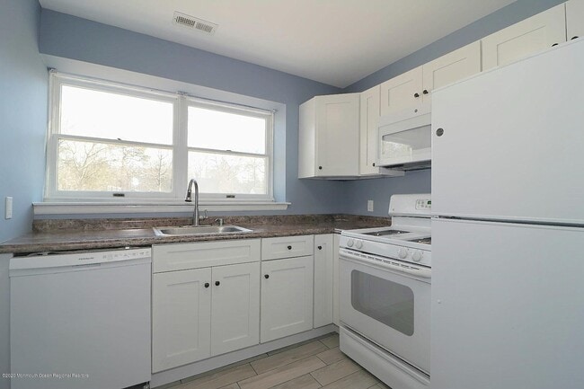 Building Photo - 207 E Winged Foot Ct