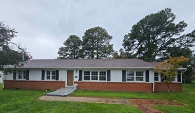 Building Photo - 4 bedroom house in Hopewell