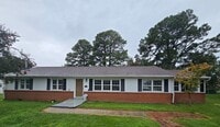 Building Photo - 4 bedroom house in Hopewell