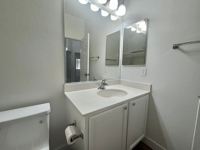 Building Photo - 2470 sq ft, remodeled single story, hard to find 5 bed, 2.5 bath, 2 car garage in guard gated Sta...