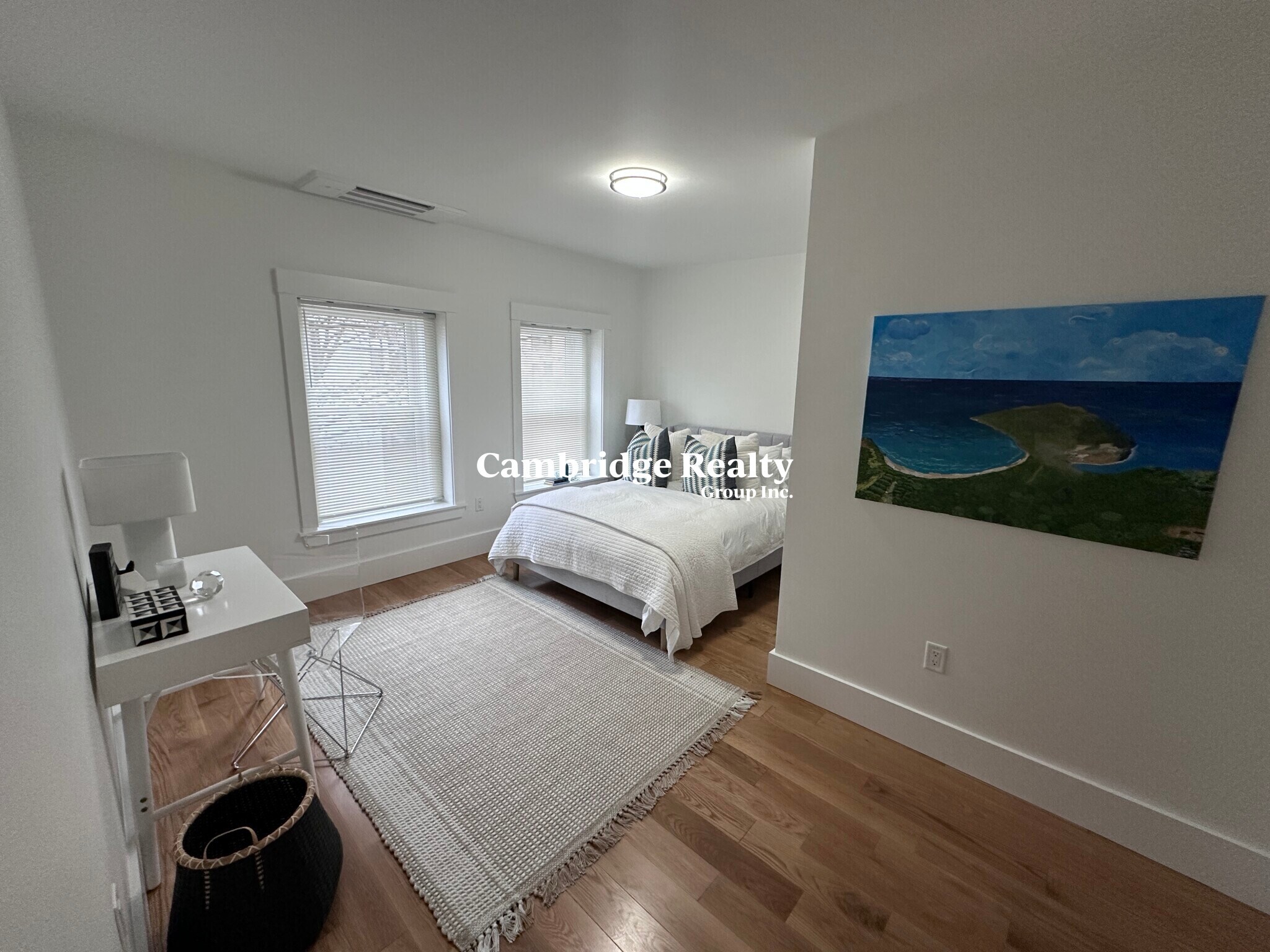 Building Photo - 401 Columbia St