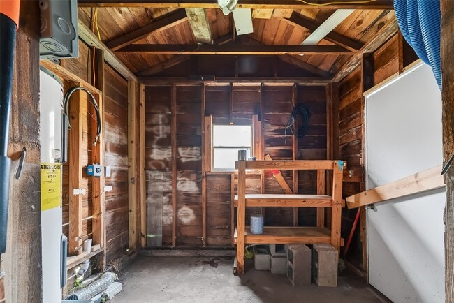 Building Photo - 521 Alford St