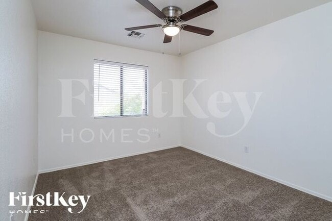 Building Photo - 9032 E Pampa Ave