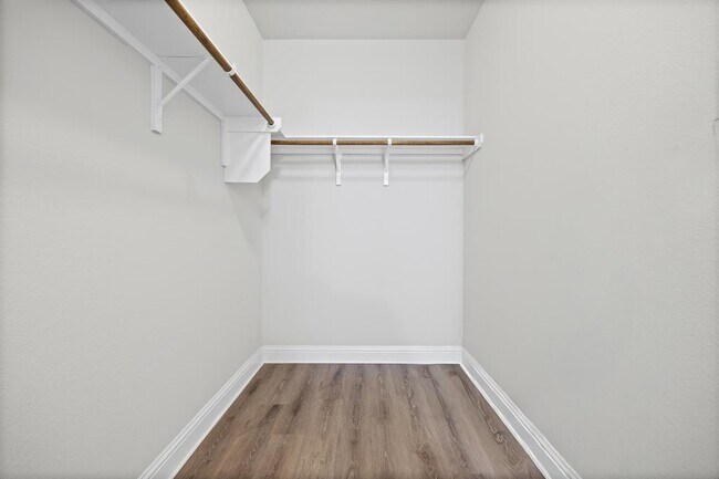 Building Photo - 101 Stone Cyn Dr