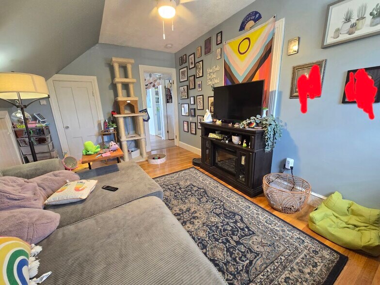 Living Room - 272 Division St