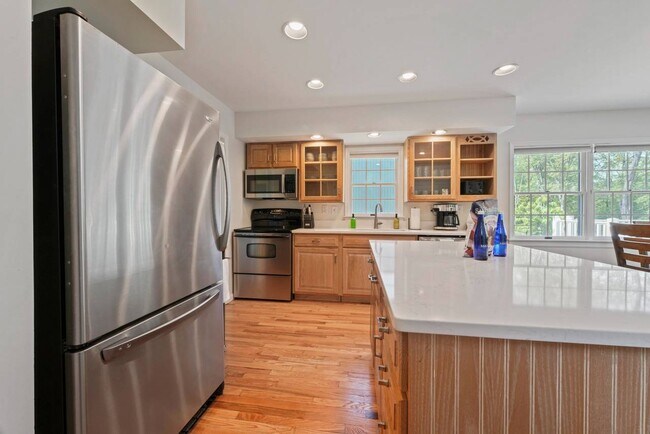 Building Photo - 1439 NY-9P
