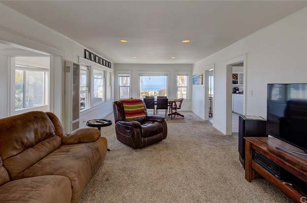 Building Photo - 223 24th St