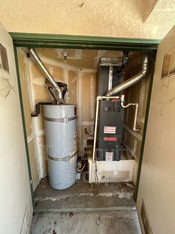 Building Photo - 2824 N Zachary St