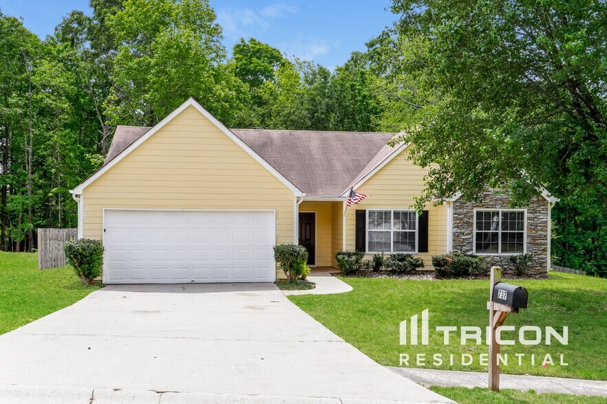 Primary Photo - 737 Baskins Cir