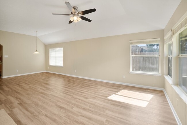 Building Photo - 21558 Duke Alexander Dr