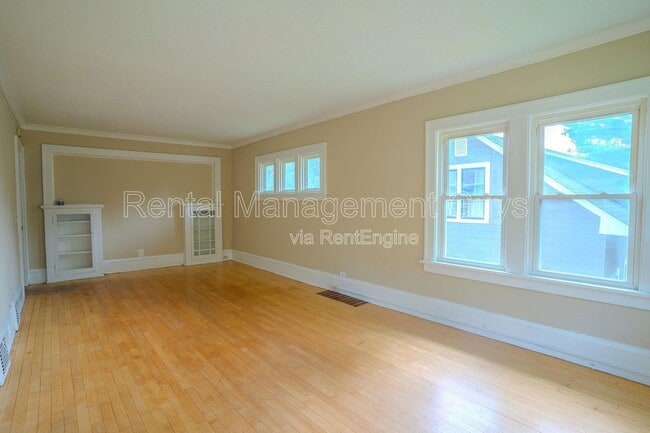 Primary Photo - 4126 N Girard Ave