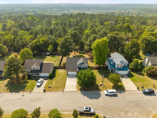 Building Photo - Fully Furnished Month to Month/Short Term Rental!