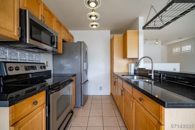 Building Photo - 3Bd, 2Ba Condo in Lombard Way, Ewa Gentry