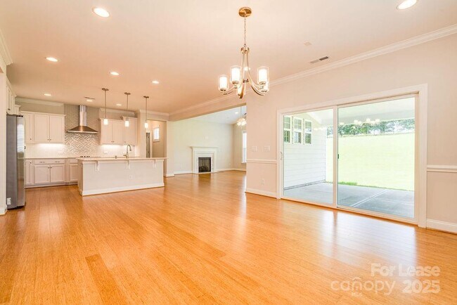 Building Photo - 6607 Wildbrook Dr