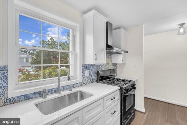 Building Photo - 2813 Mosby St