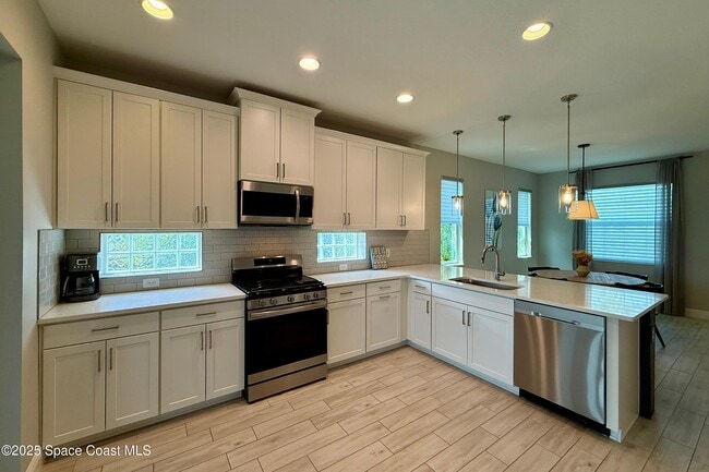 Building Photo - 3283 Casare Dr