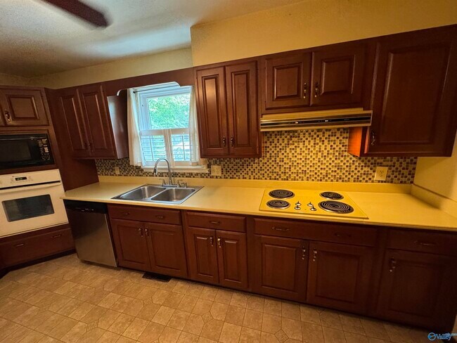 Building Photo - 377 College Park Ct NW