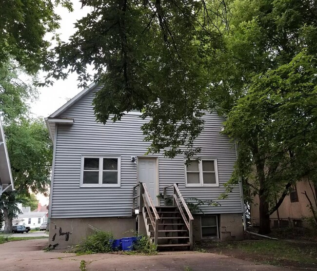 Back of house - 714 11th Ave N