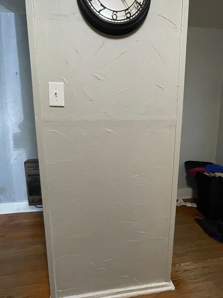 Building Photo - 710 Chautauqua Ave