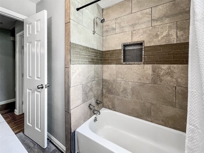 Building Photo - 6347 Limestone St