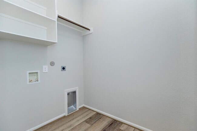 Building Photo - 30103 Aralia Dr
