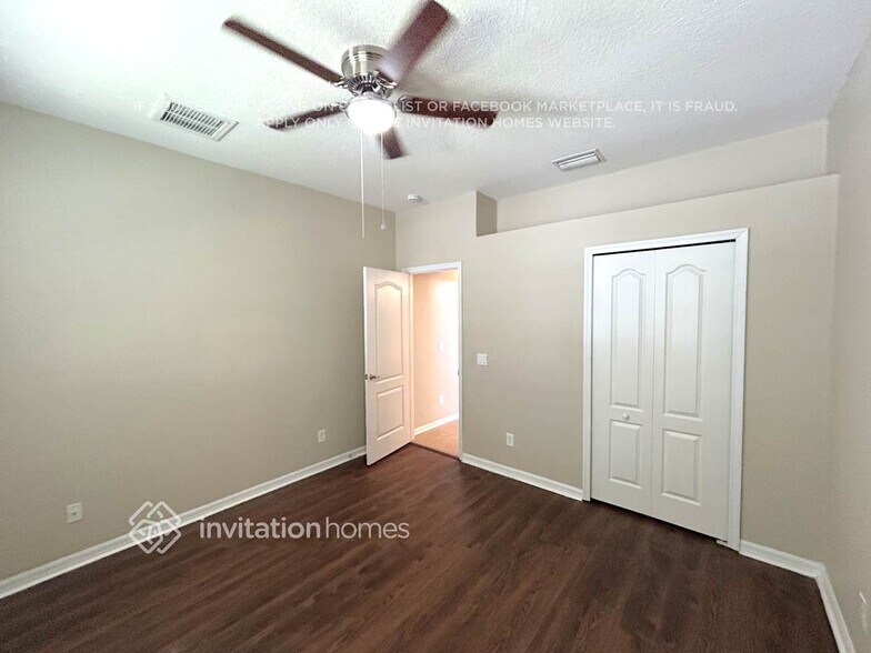 Building Photo - 210 Westchester Hills Ln