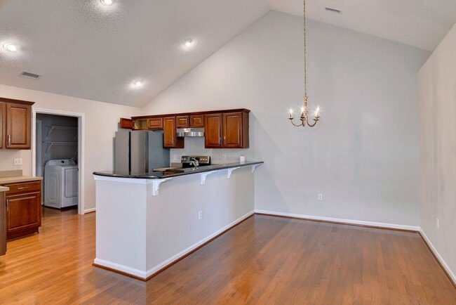 Building Photo - Easy Single Floor Living