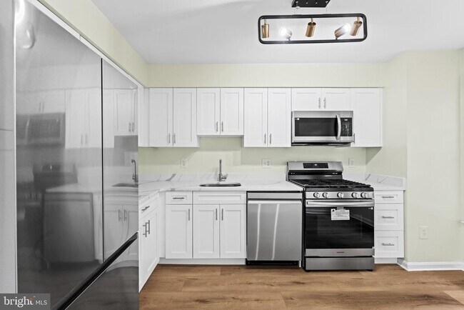 Building Photo - 2615 Chivalry Ct