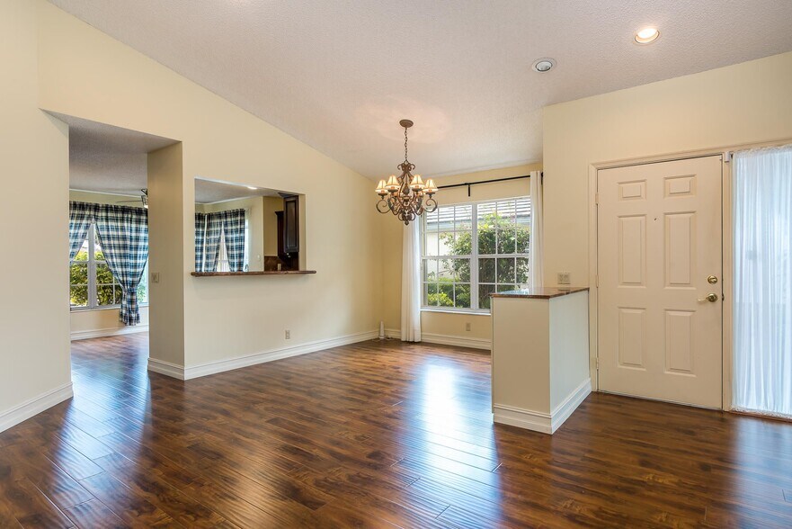 Building Photo - 8889 Odell Dr