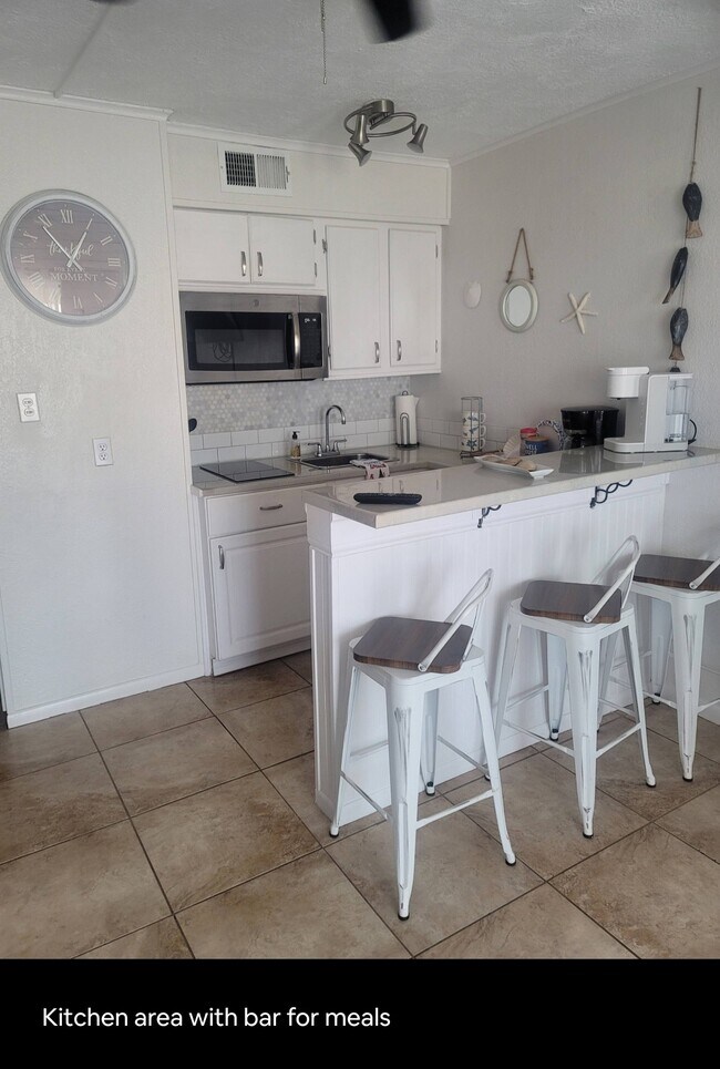 Building Photo - 3938 Surfside Blvd