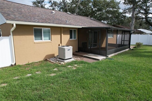 Building Photo - 210 Foxwood Dr