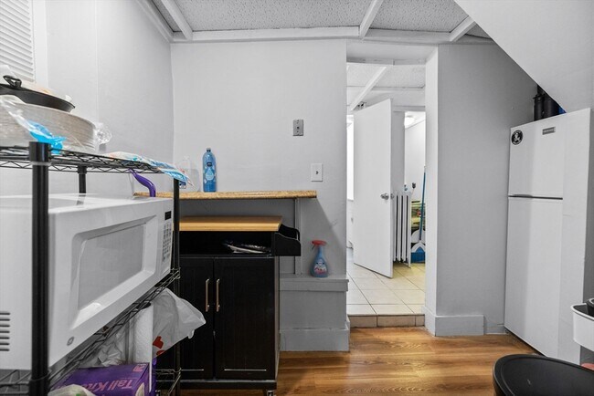 Building Photo - 19 S Russell St