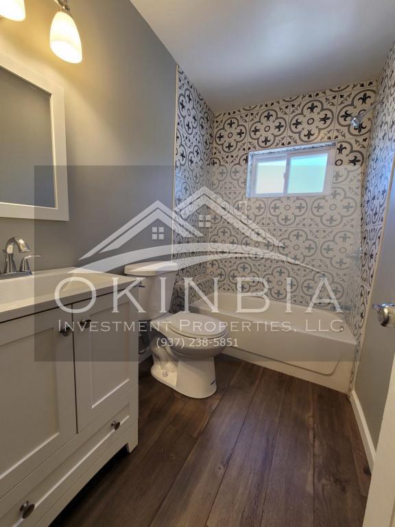 Building Photo - 1743 Radcliffe Rd