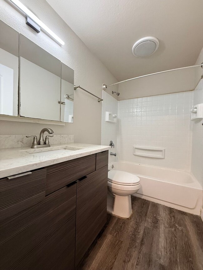 Building Photo - VASU**908