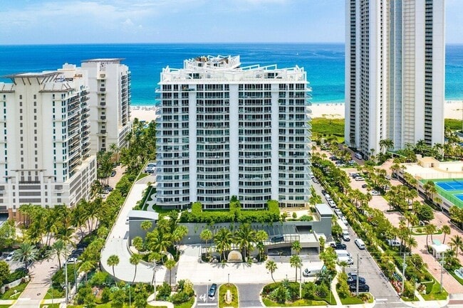 Building Photo - 3100 N Ocean Dr