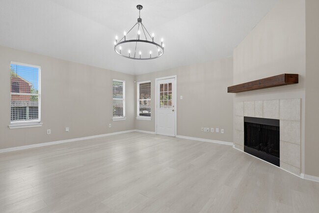 Building Photo - 17003 Analisa Cir
