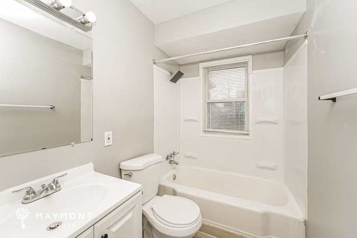 Building Photo - 11606 Crofton Rd