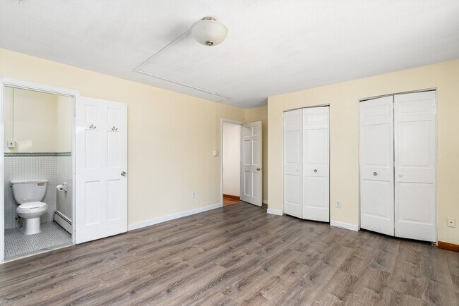 Building Photo - 73 Charlesbank Rd