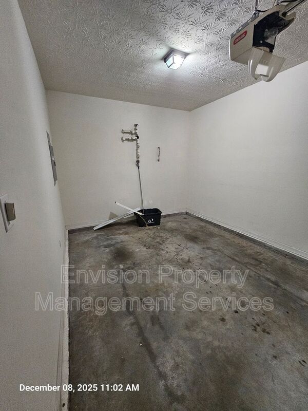 Building Photo - 2976 Viero Ct