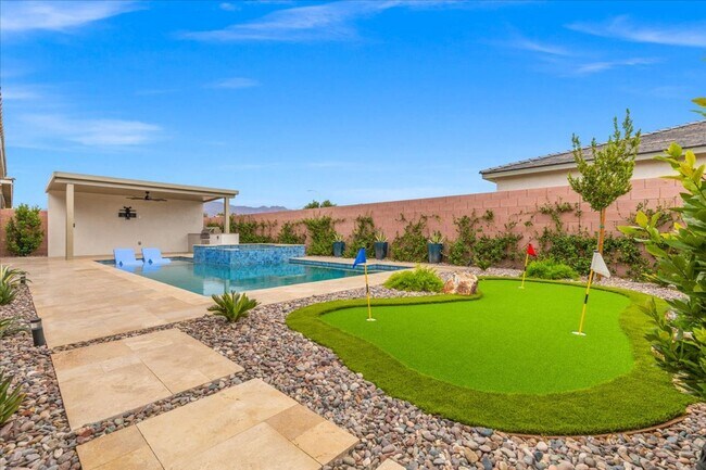 Building Photo - Fabulous Home!